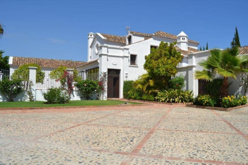 6 bedroom Villa For Sale