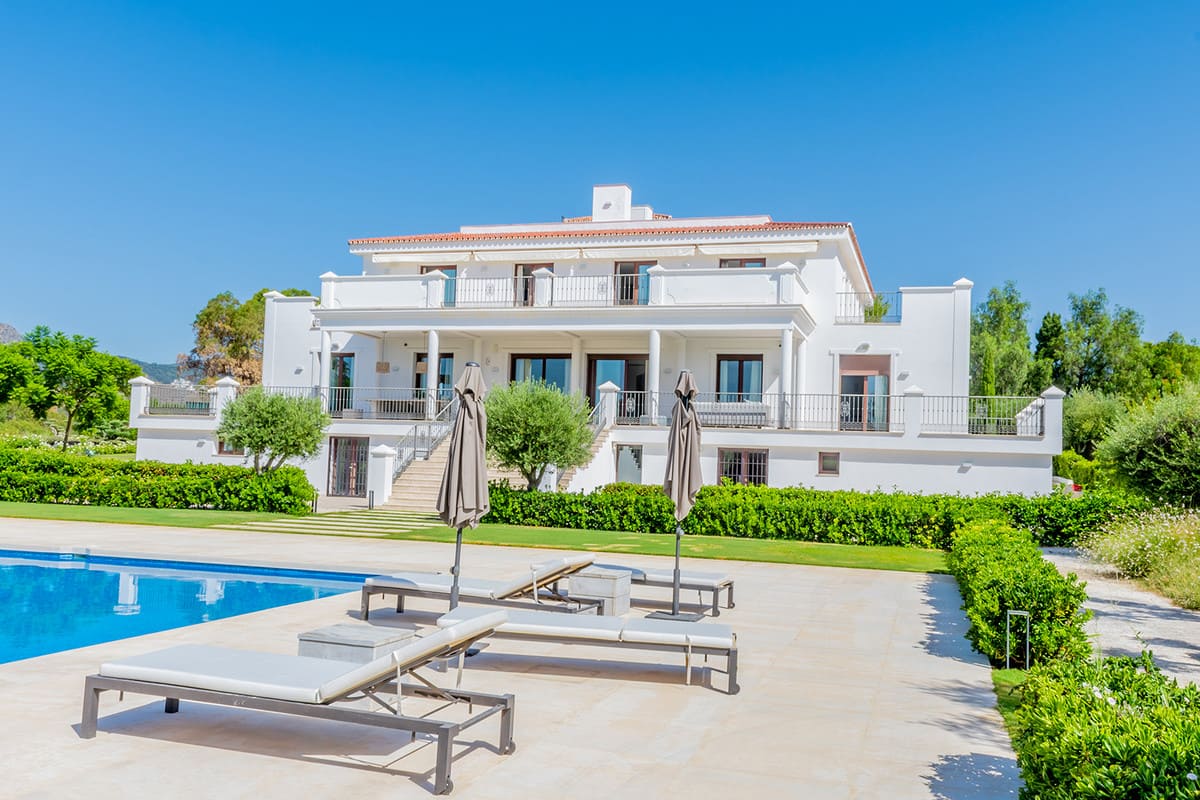 5 bedroom Villa For Sale