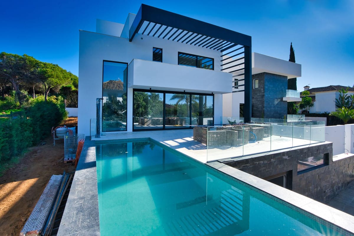 6 bedroom Villa For Sale