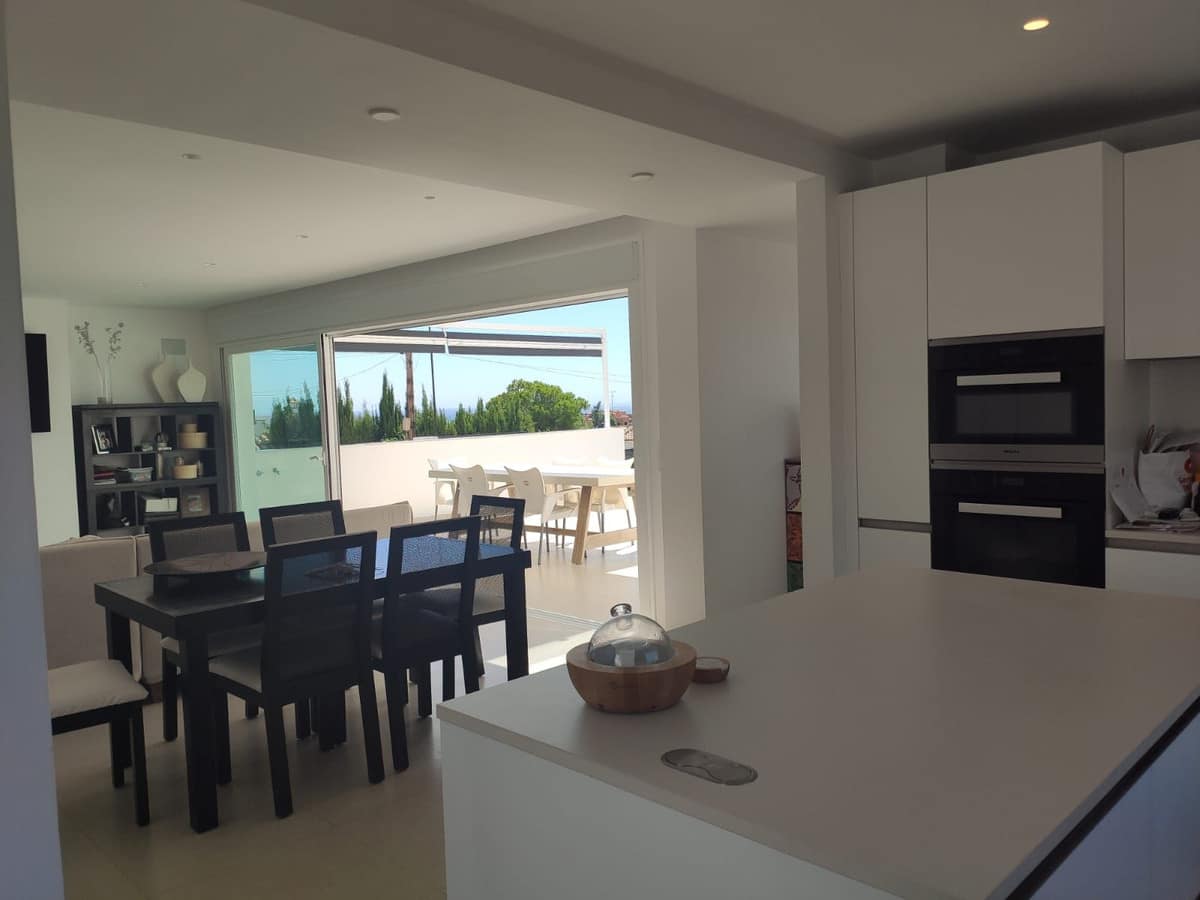 4 bedroom Villa For Sale