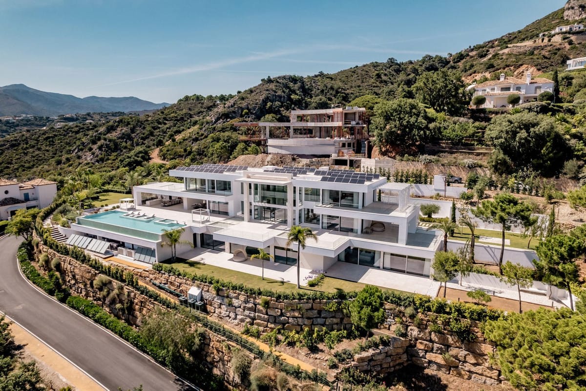 7 bedroom Villa For Sale