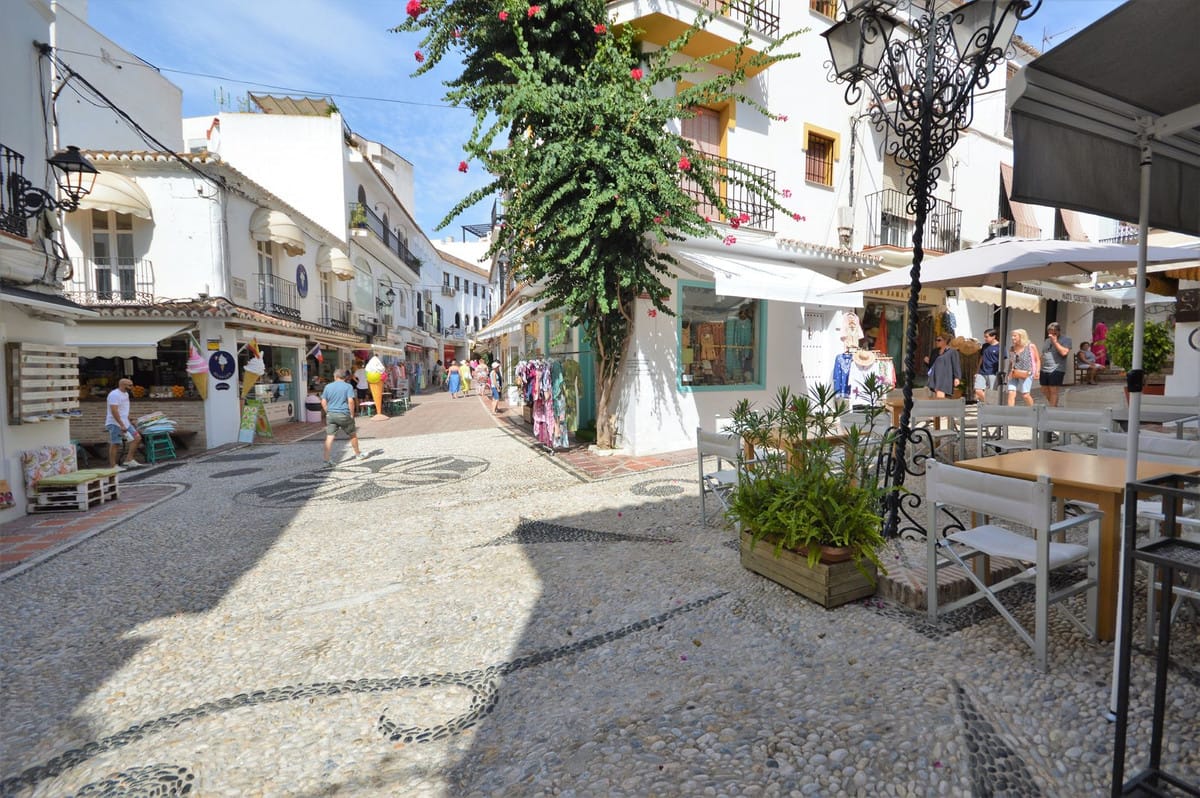 4 Bed Villa in Spain