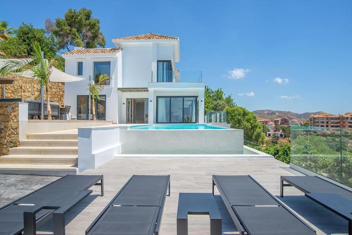 7 bedroom Villa For Sale