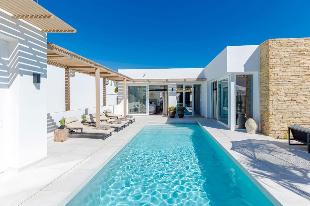 9 bedroom Villa For Sale