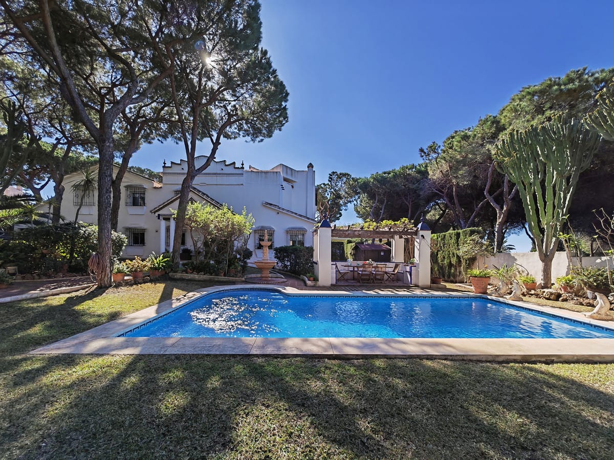 4 bedroom Villa For Sale
