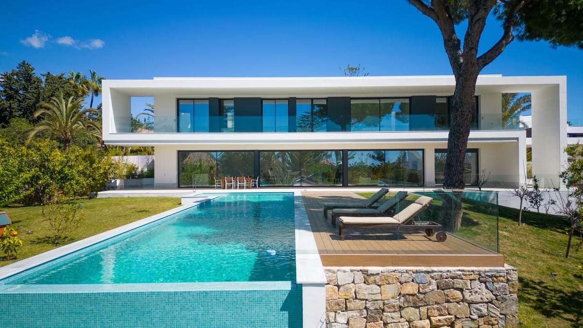 6 bedroom Villa For Sale