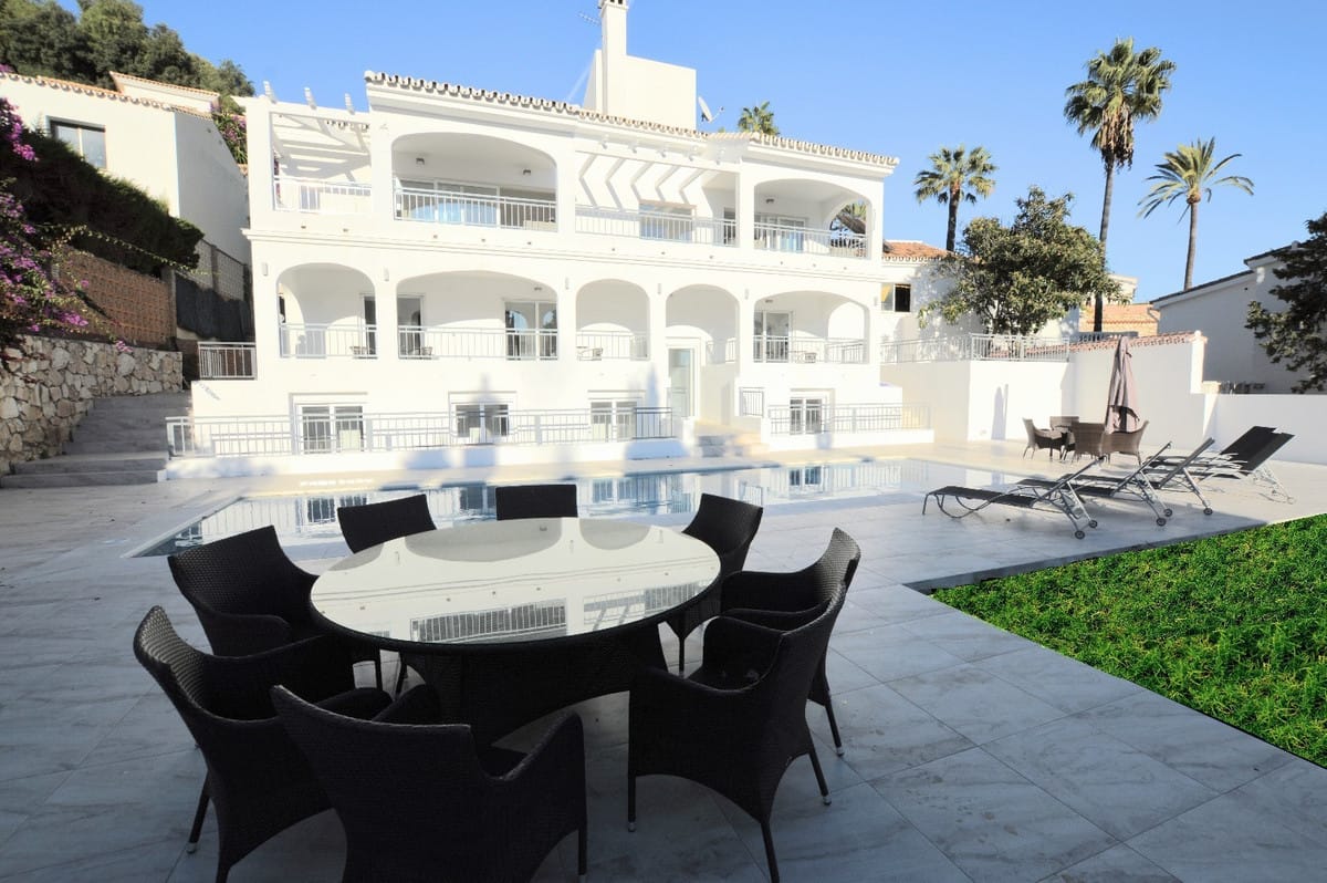 6 bedroom Villa For Sale