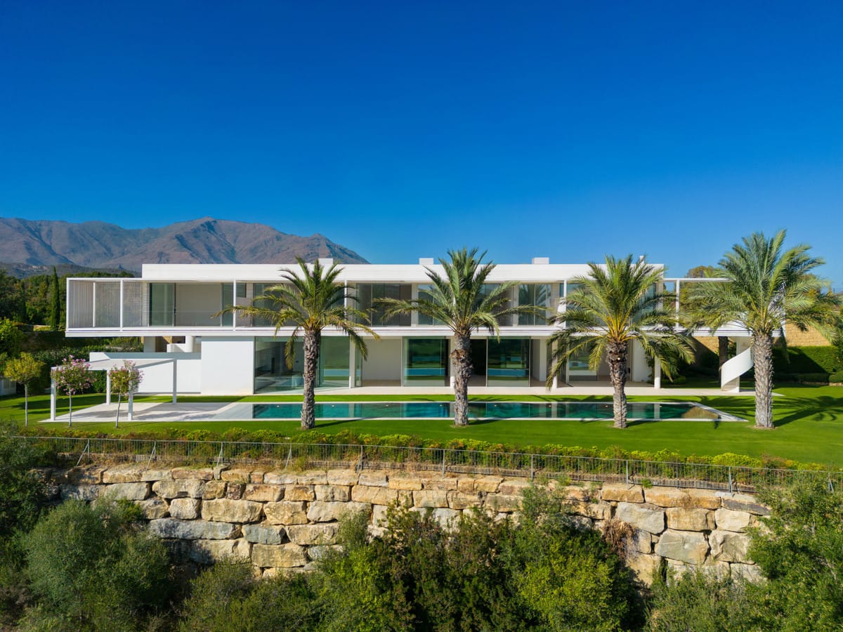 5 bedroom Villa For Sale