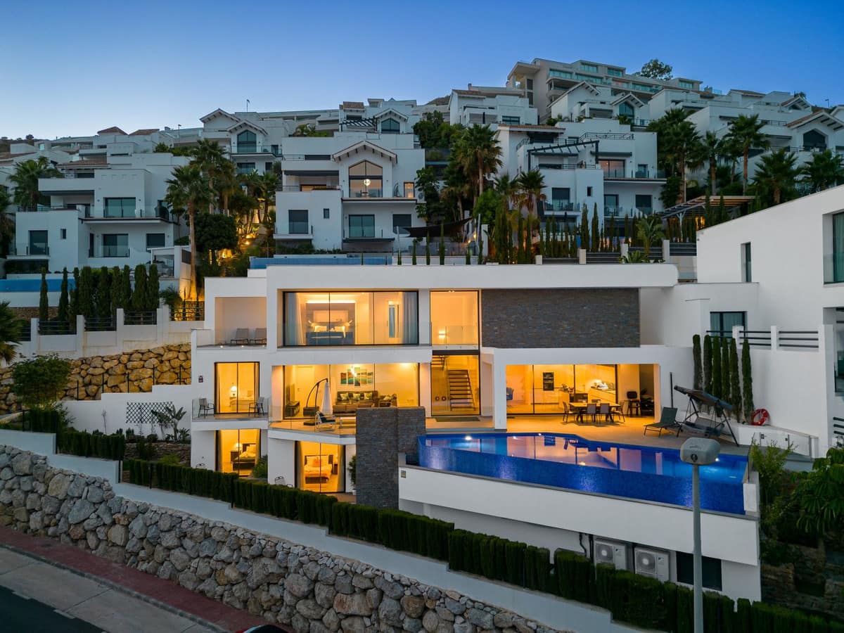 4 bedroom Villa For Sale