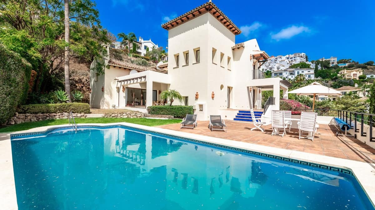 4 bedroom Villa For Sale