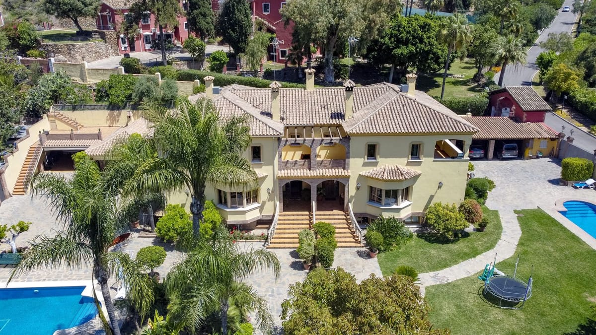 1 Villa For Sale