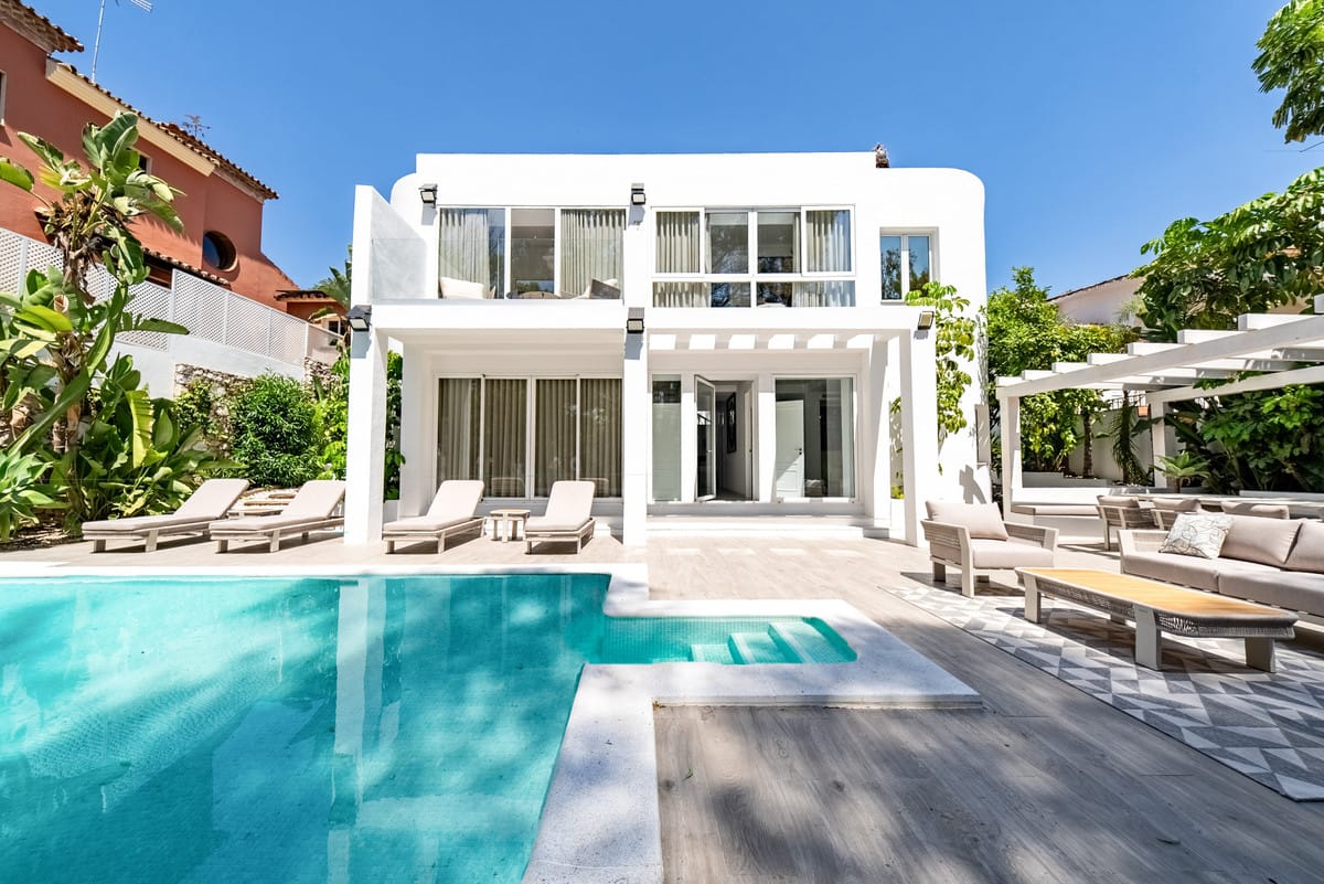 4 bedroom Villa For Sale