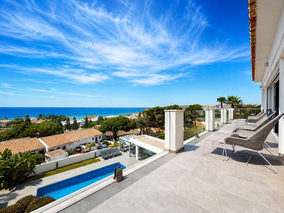 4 bedroom Villa For Sale