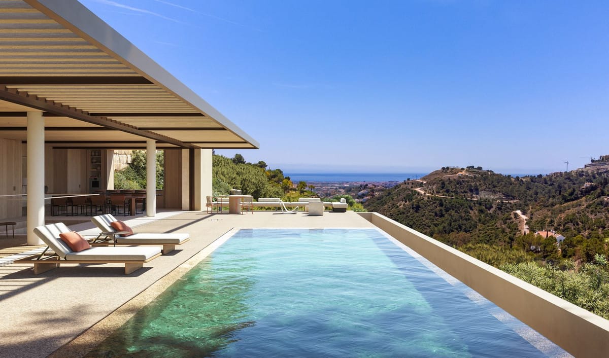 5 bedroom Villa For Sale