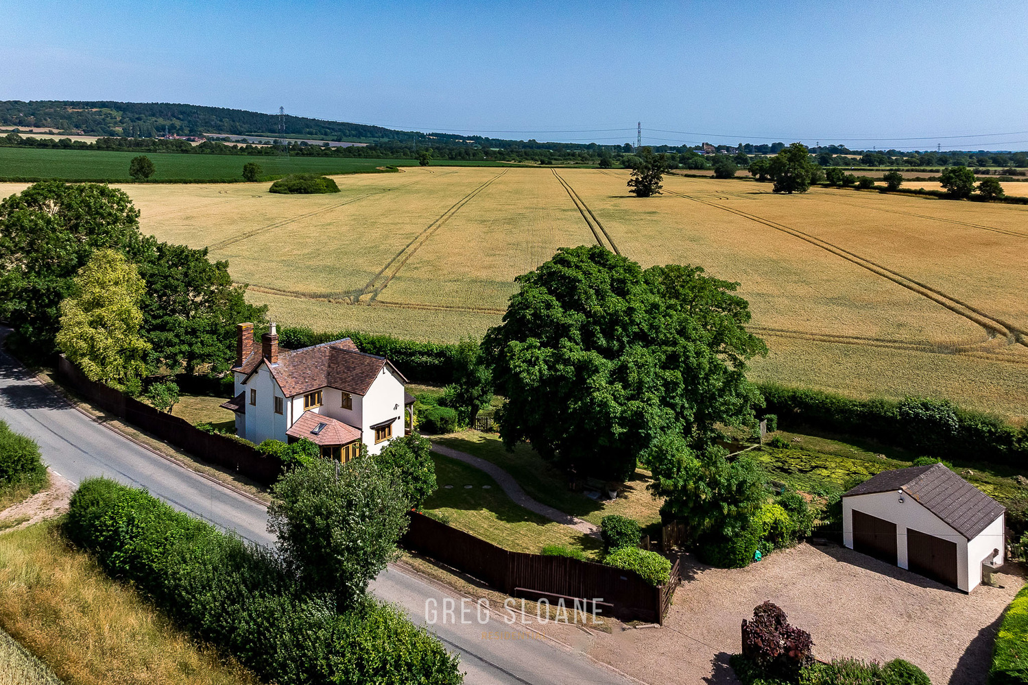 3 bedroom Detached house Under Offer