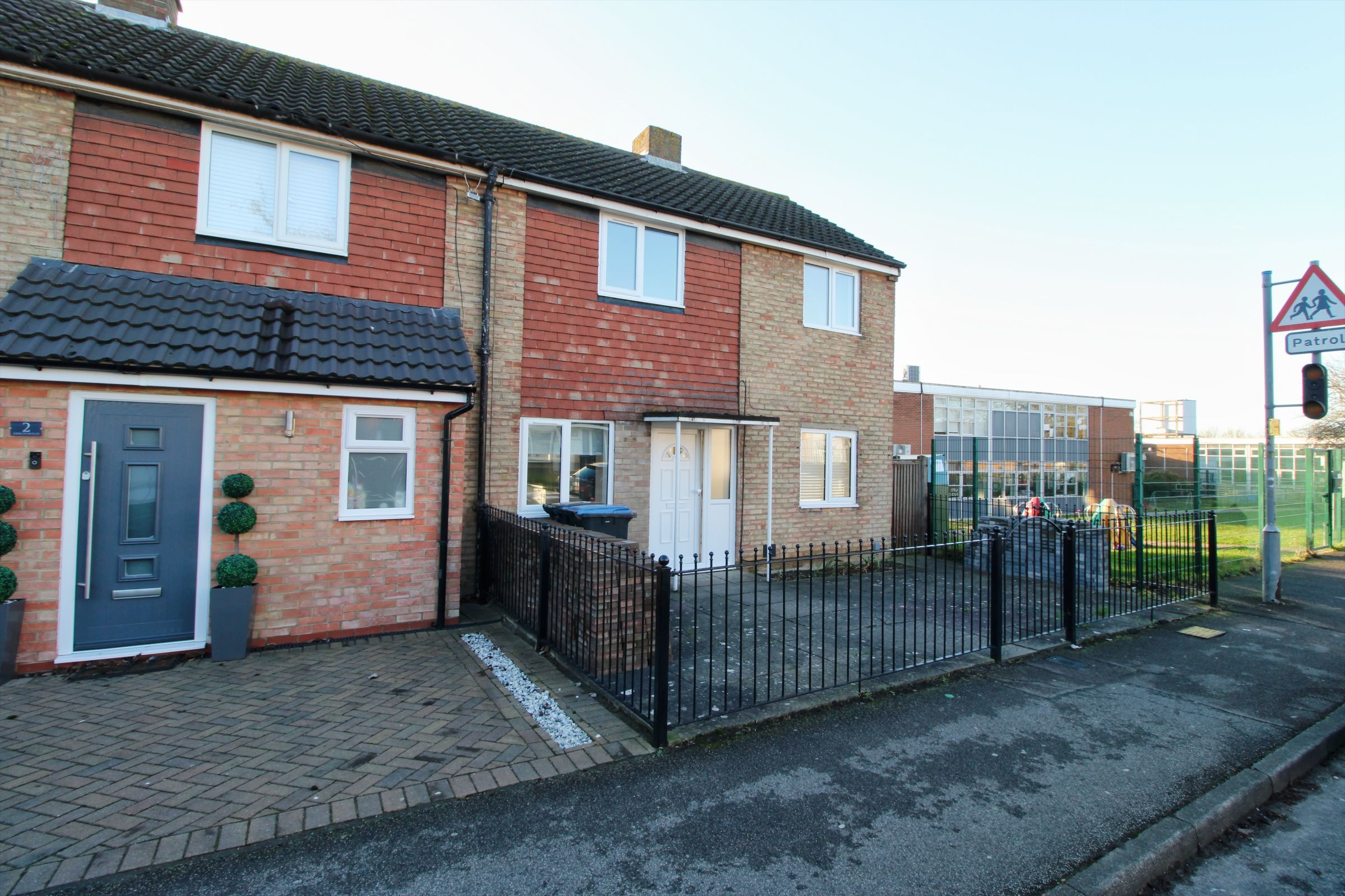 2 bedroom Terraced House Under Offer