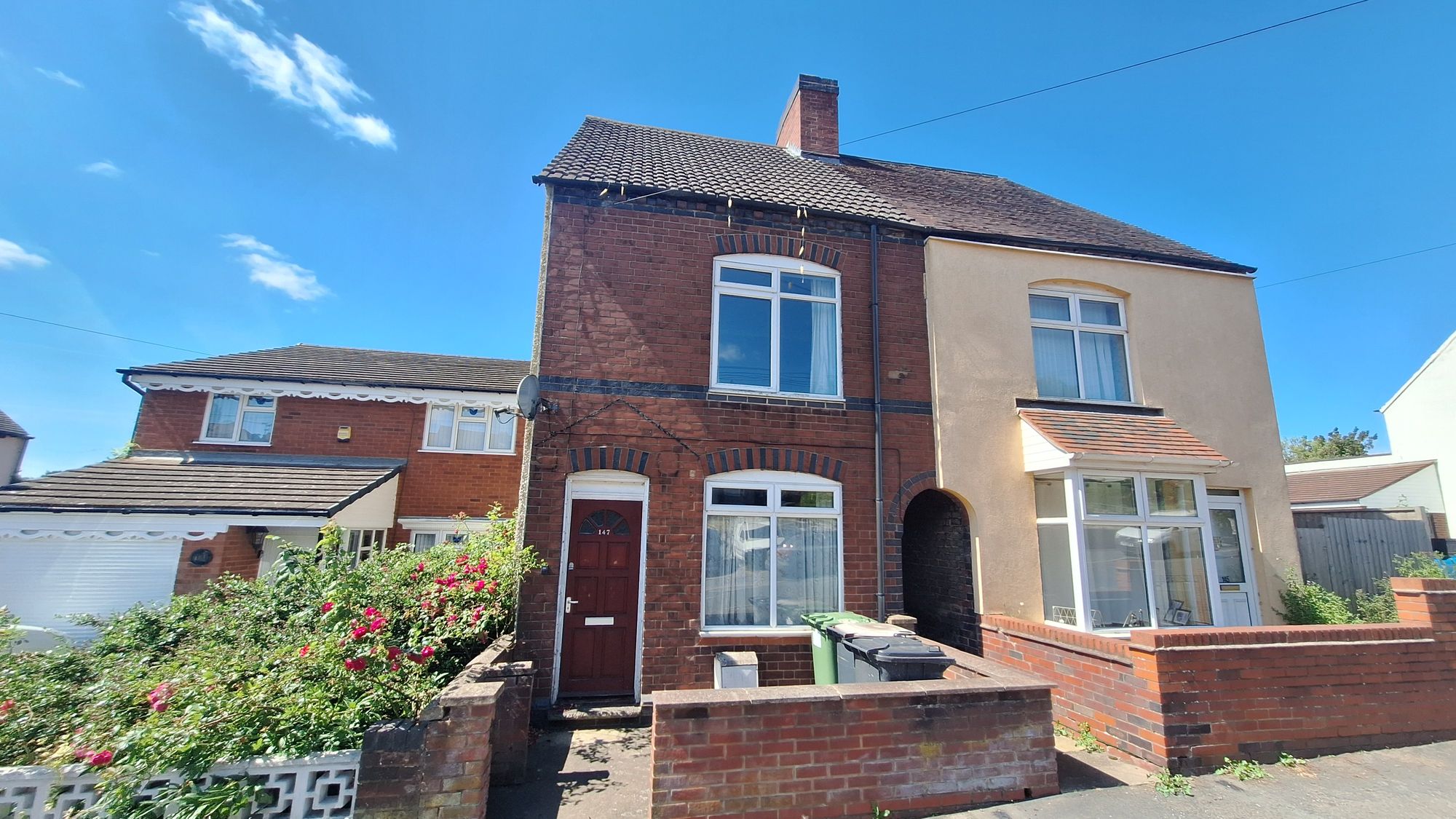 3 bedroom Semi-detached house For Sale