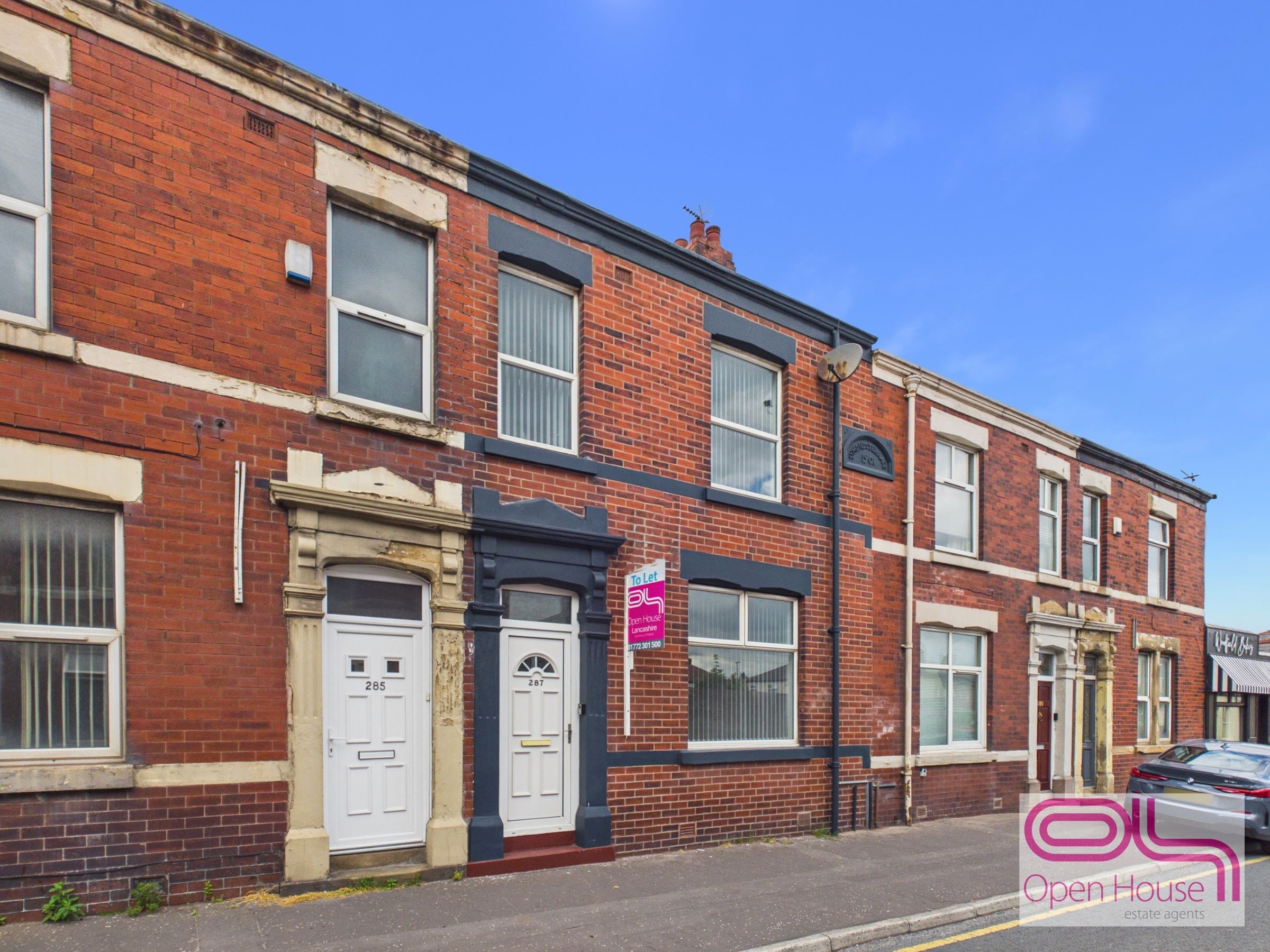 4 bedroom Terraced House To Let