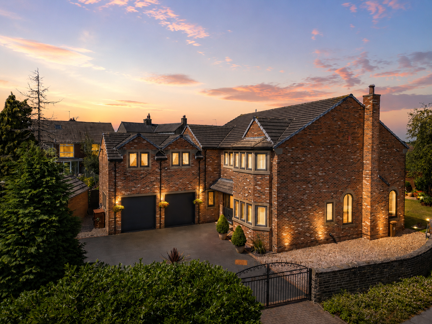 5 bedroom Detached house For Sale