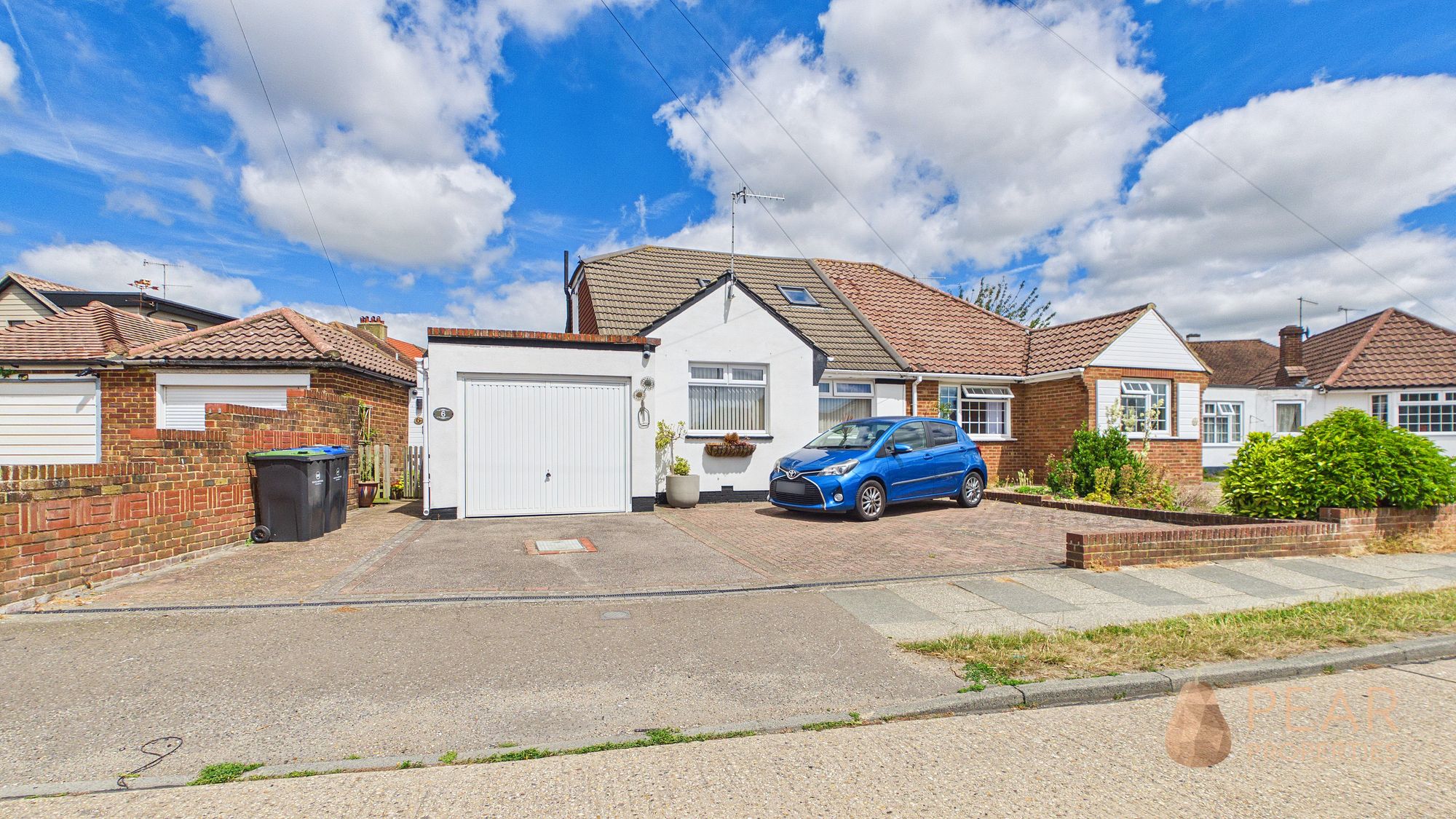 4 bedroom Detached bungalow Under Offer
