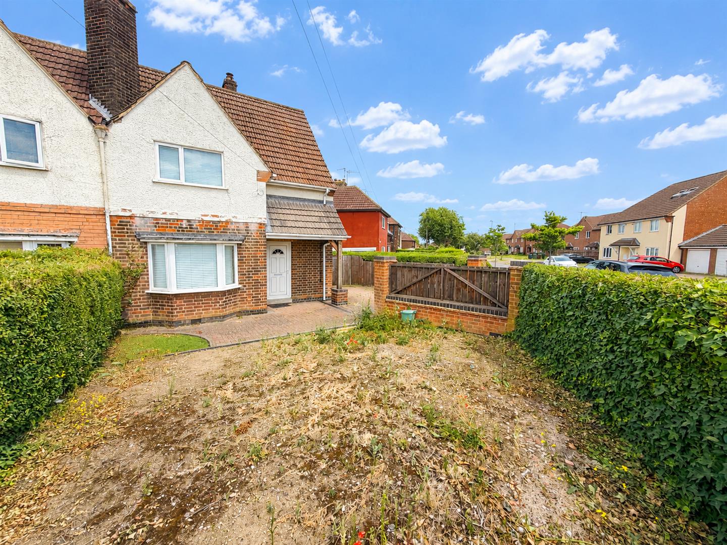 3 bedroom Semi-detached house For Sale