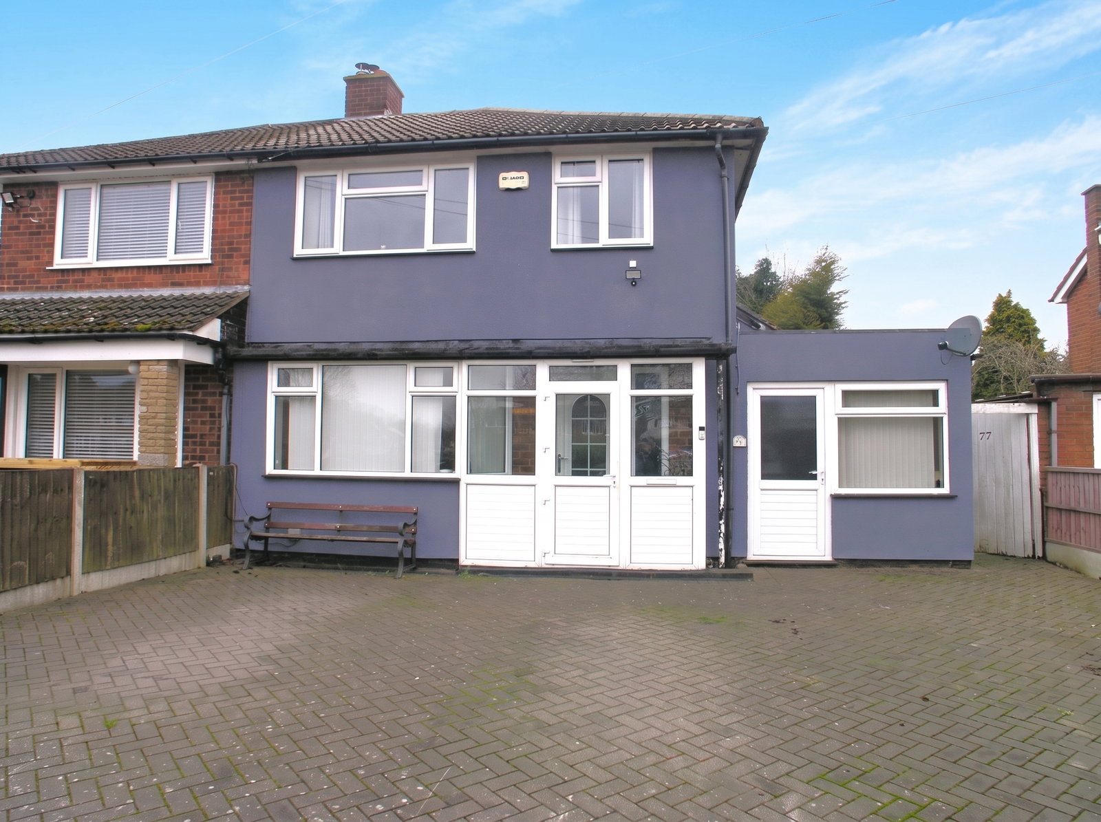 3 bedroom Semi-detached house For Sale