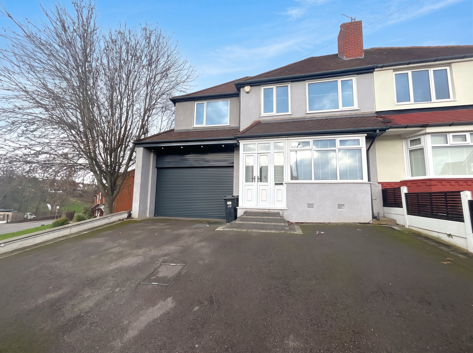 4 bedroom Semi-detached house For Sale