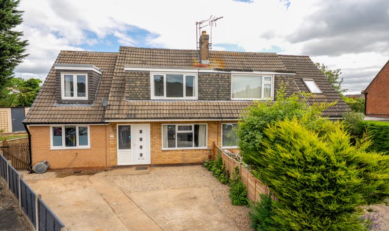 4 bedroom Semi-detached house Under Offer