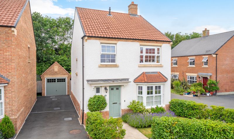 3 bedroom Detached house Under Offer