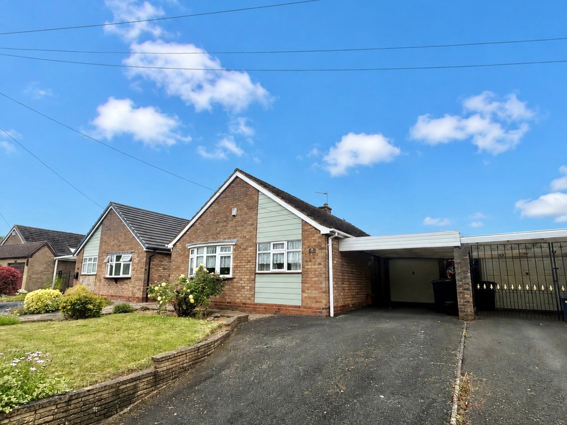 2 bedroom Detached bungalow For Sale