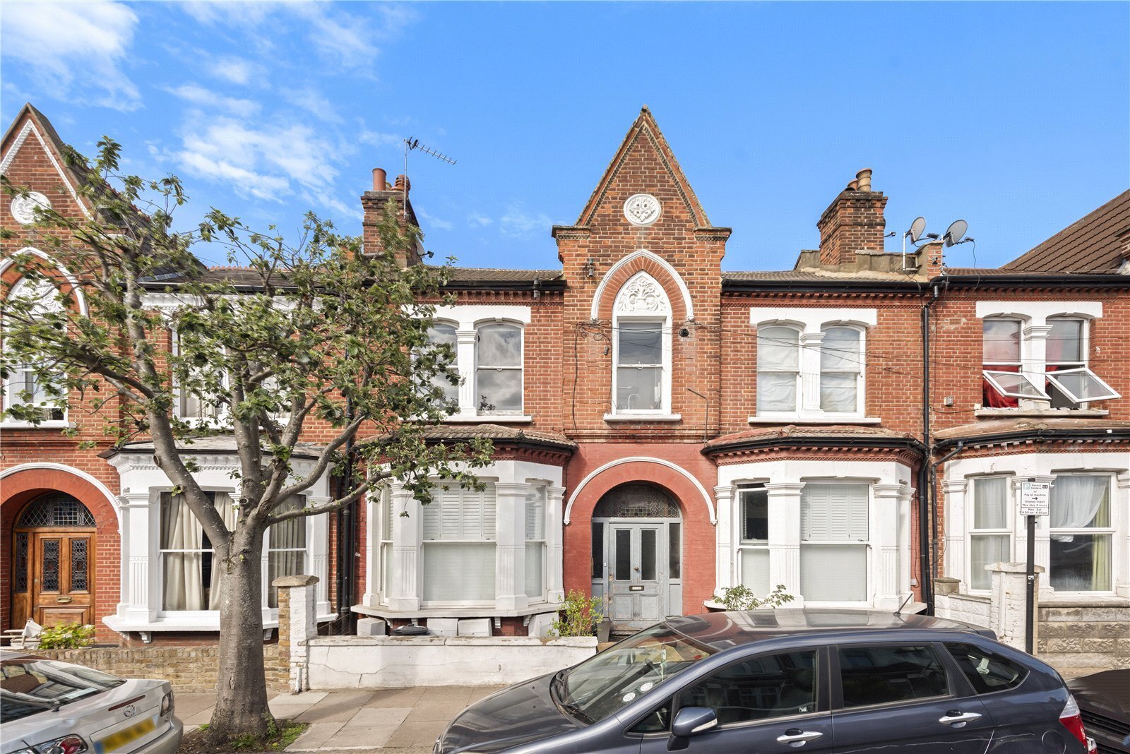 2 bedroom Flat For Sale