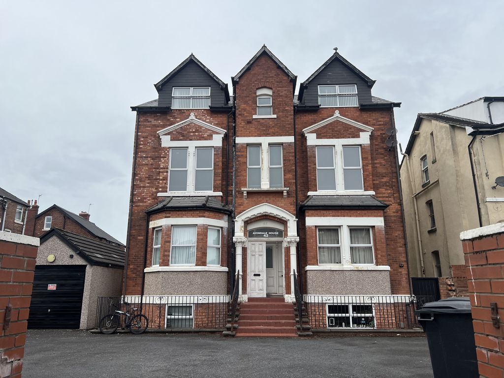1 bedroom Apartment For Sale