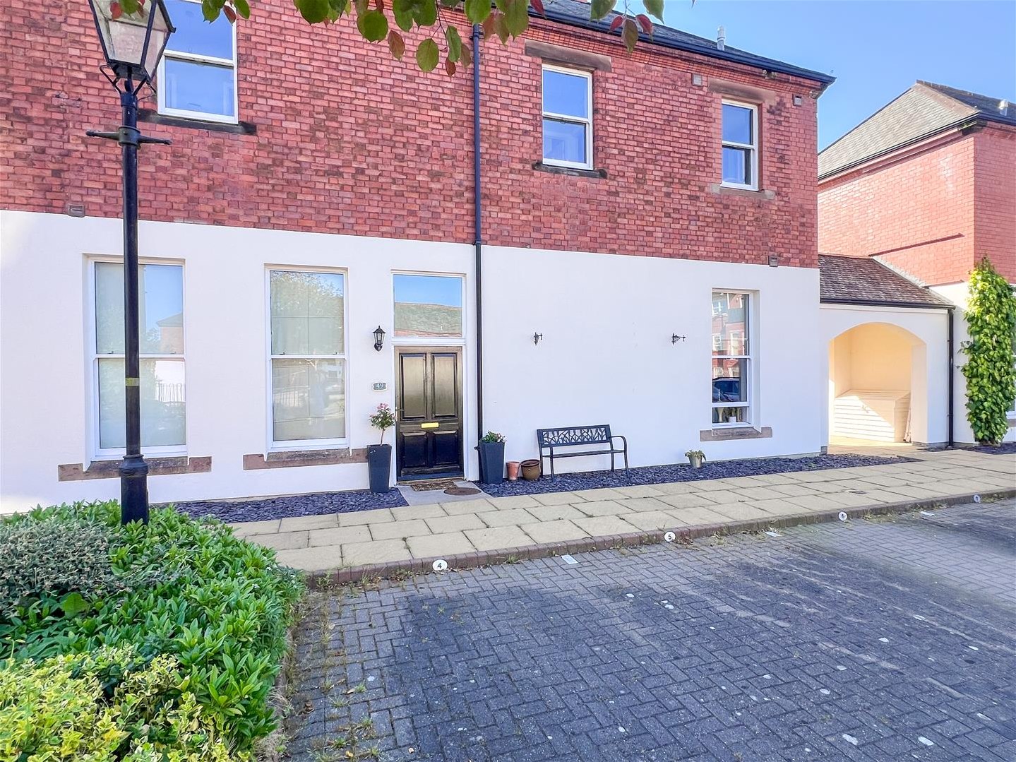 2 bedroom Block of Apartments For Sale