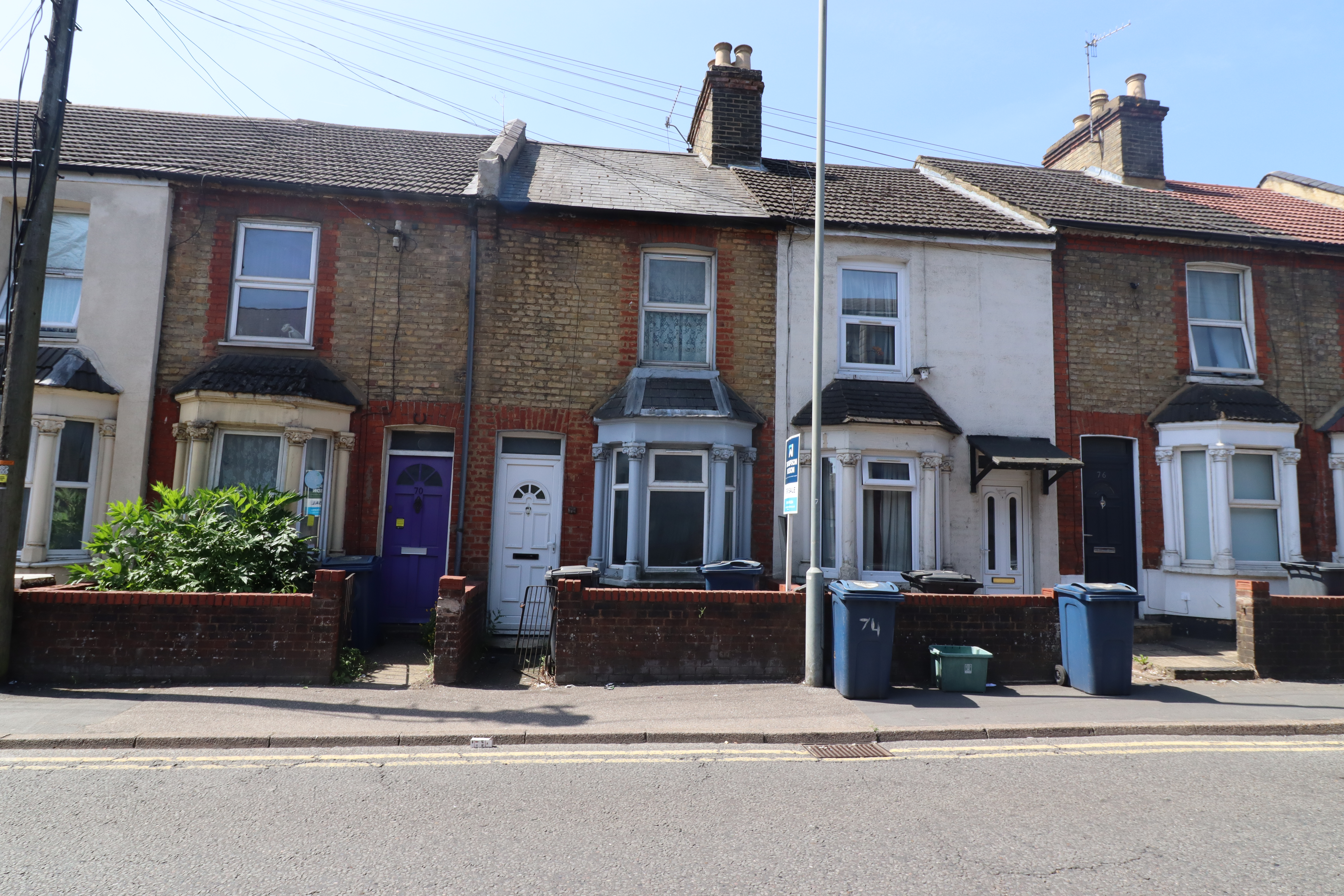  Terraced House For Sale