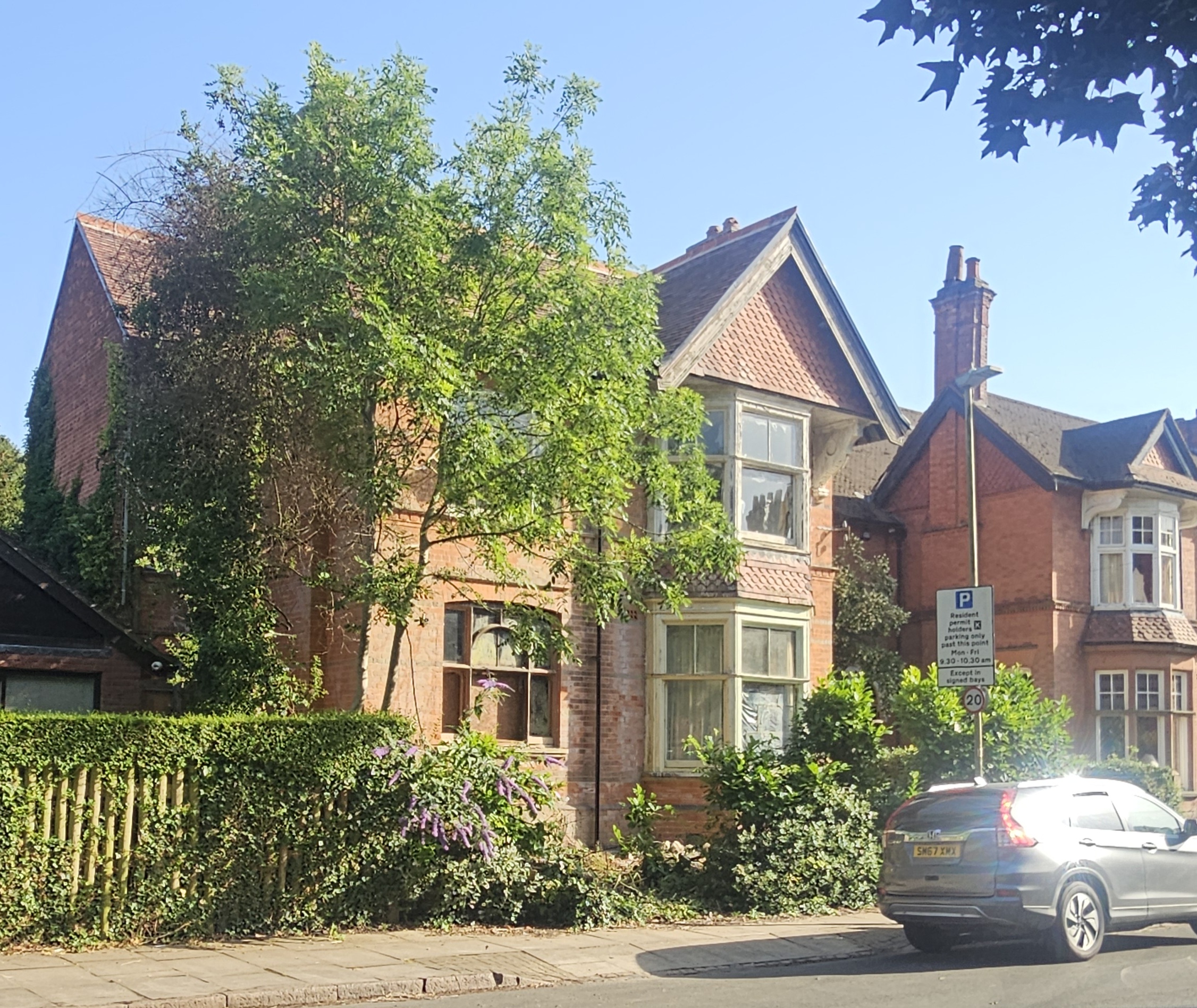 6 bedroom Detached house For Sale