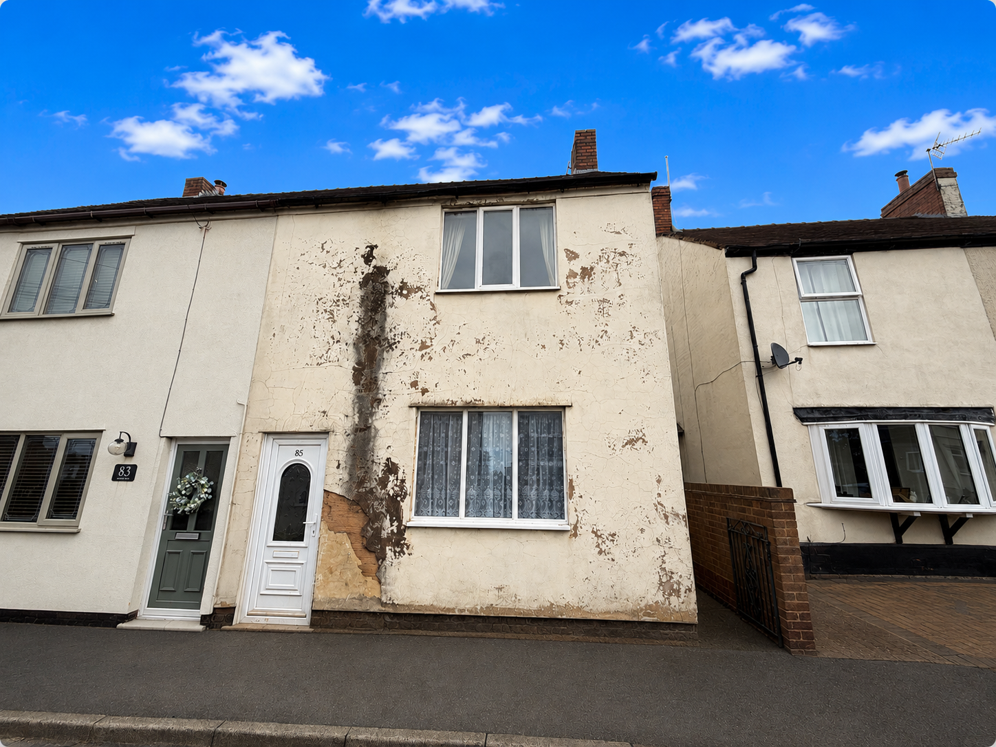 2 bedroom Semi-detached house For Sale