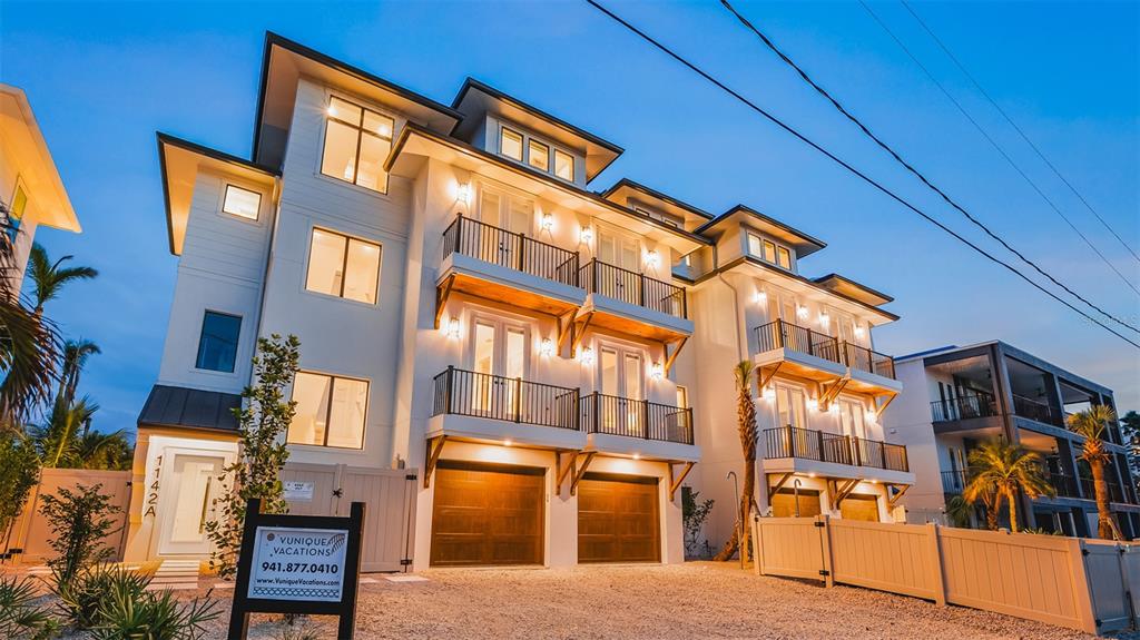 5 bedroom Apartment For Sale