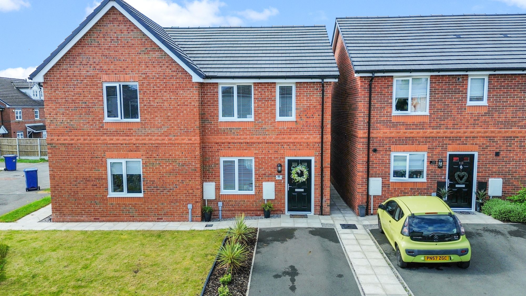 2 bedroom Semi-detached house For Sale