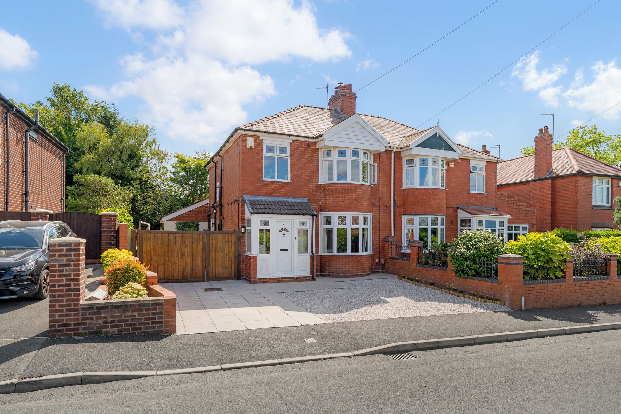 3 bedroom Semi-detached house For Sale