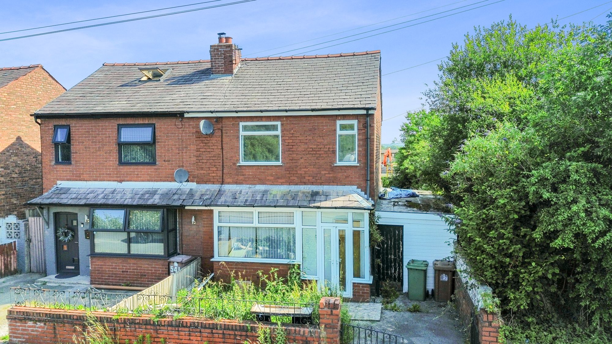 2 bedroom Semi-detached house For Sale