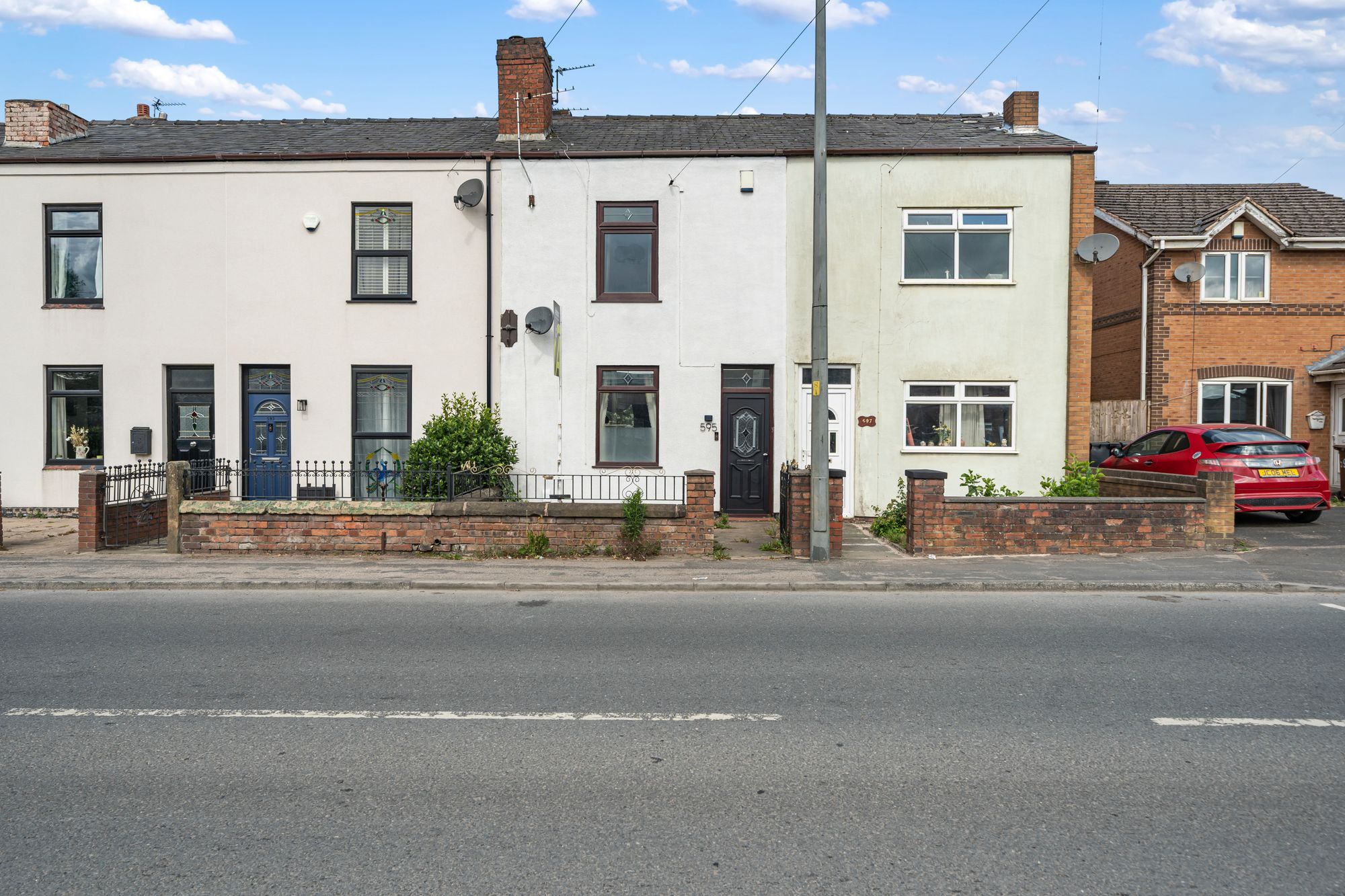 3 bedroom Terraced House For Sale