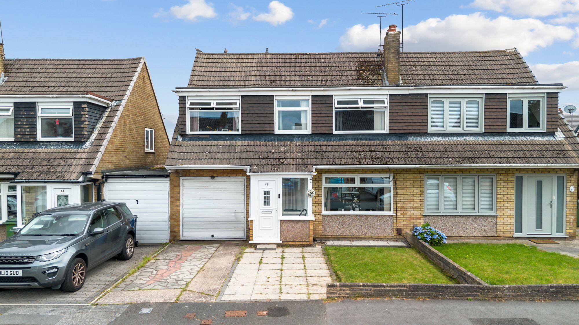 5 bedroom Semi-detached house For Sale