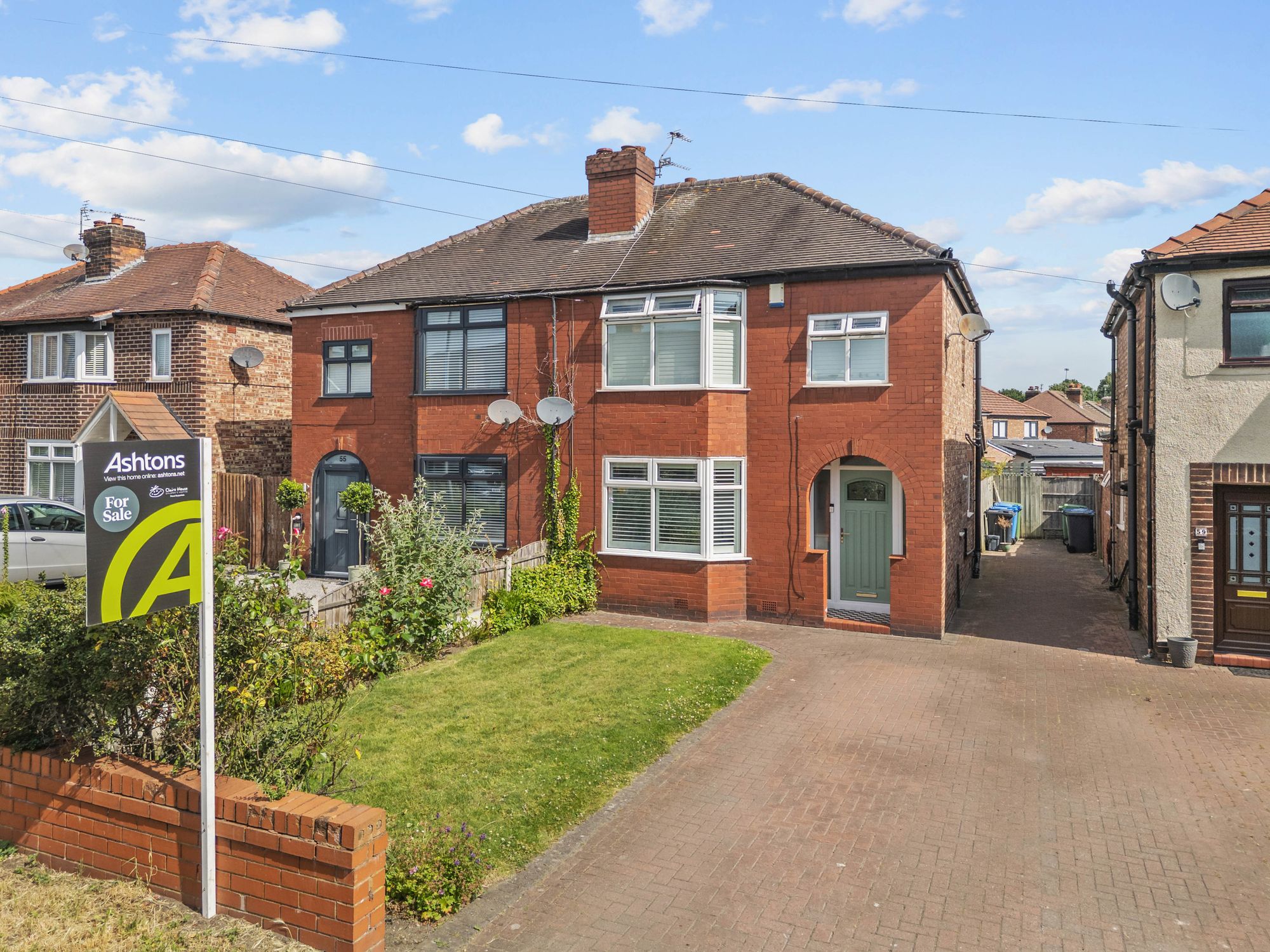 3 bedroom Semi-detached house For Sale