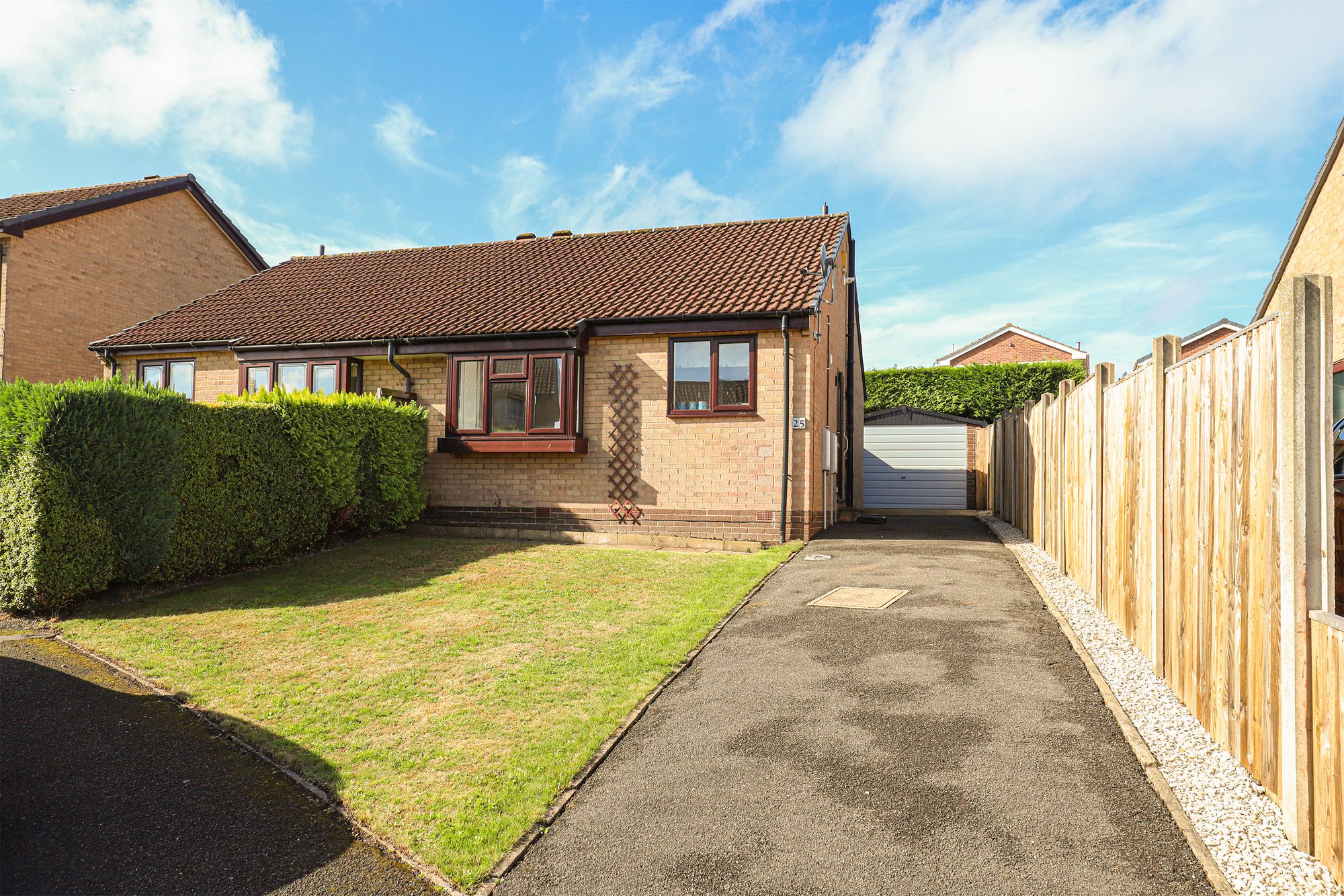 2 bedroom Bungalow Let