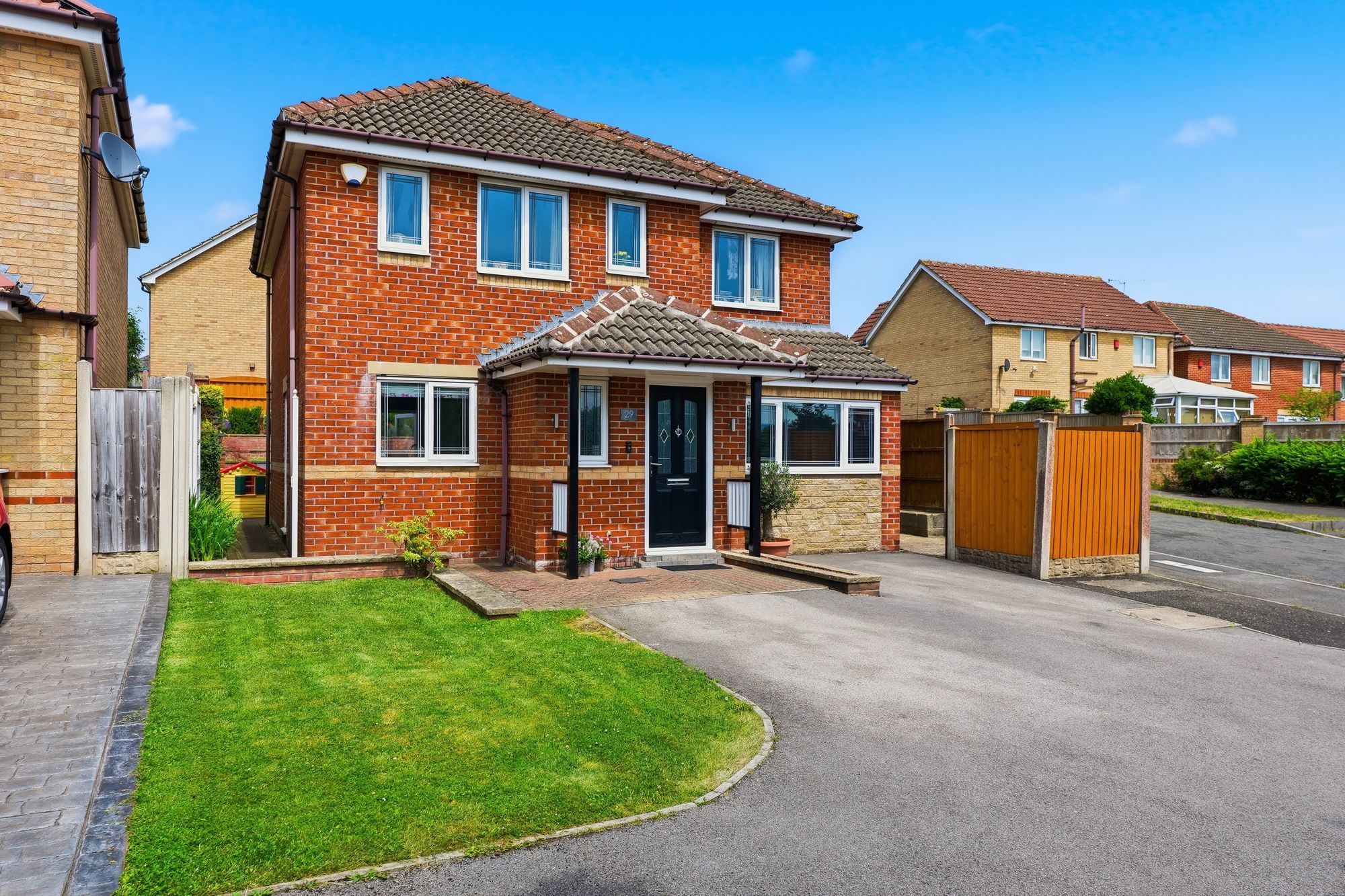 4 bedroom Detached house Under Offer