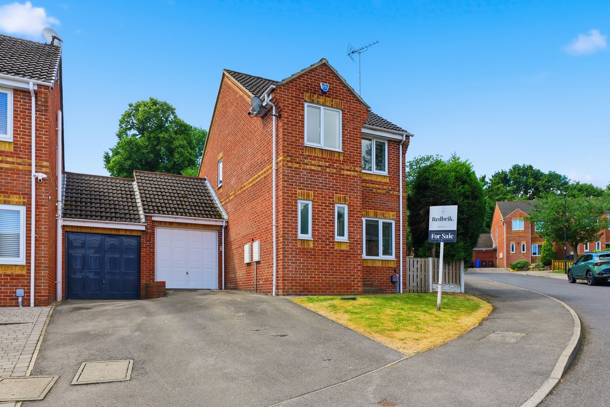3 bedroom Link detached house For Sale