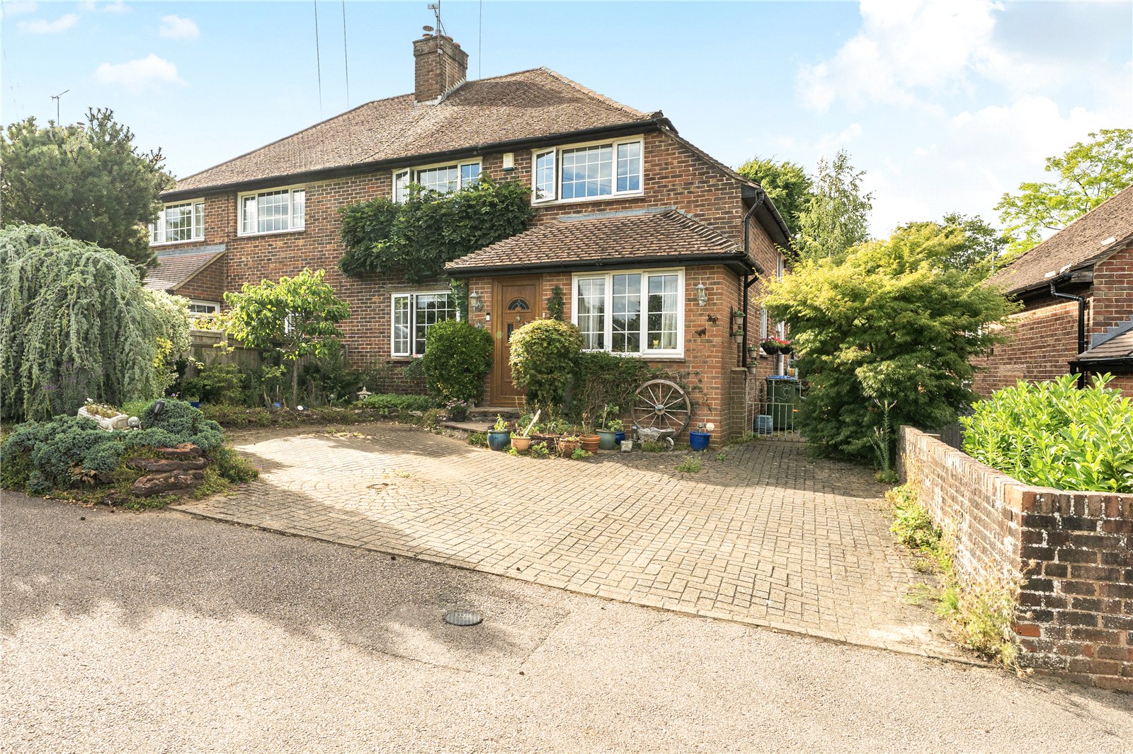3 bedroom Semi-detached house For Sale