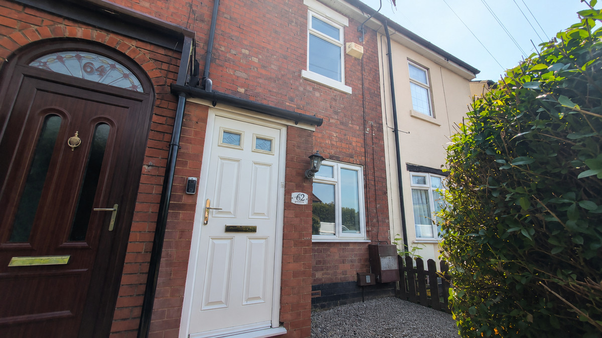 2 bedroom Terraced House To Let