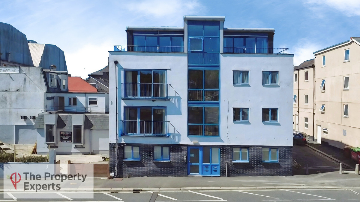 2 bedroom Apartment For Sale