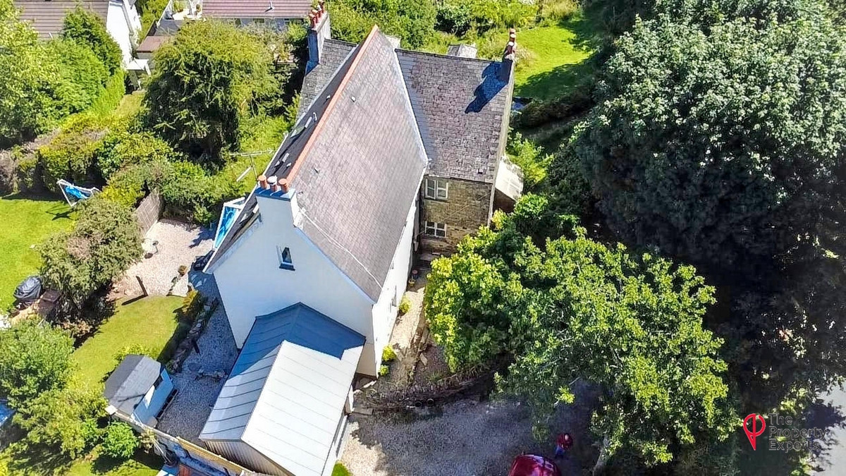 3 bedroom Cottage For Sale